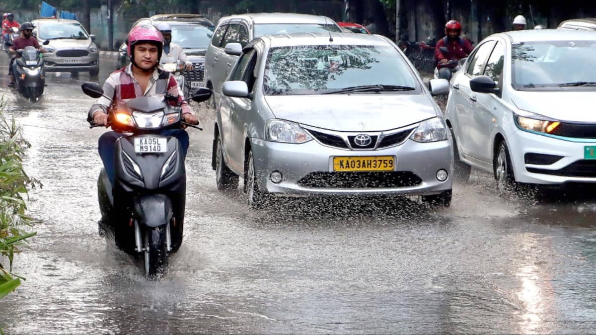 Karnataka weather alert: imd issues yellow warning for bengaluru as  thunderstorms and heavy rain loom | india news | zee news