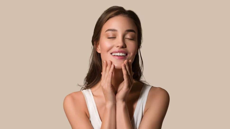 Surprising Benefits Of Using Coconut Oil On Your Skin During Summer: Hydration, Protection, And More