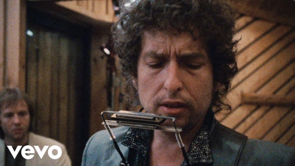 Bob Dylan Performs 'Mr Tambourine Man' On Stage After A Decade