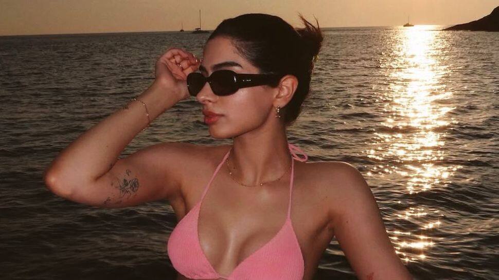  Khushi Kapoor