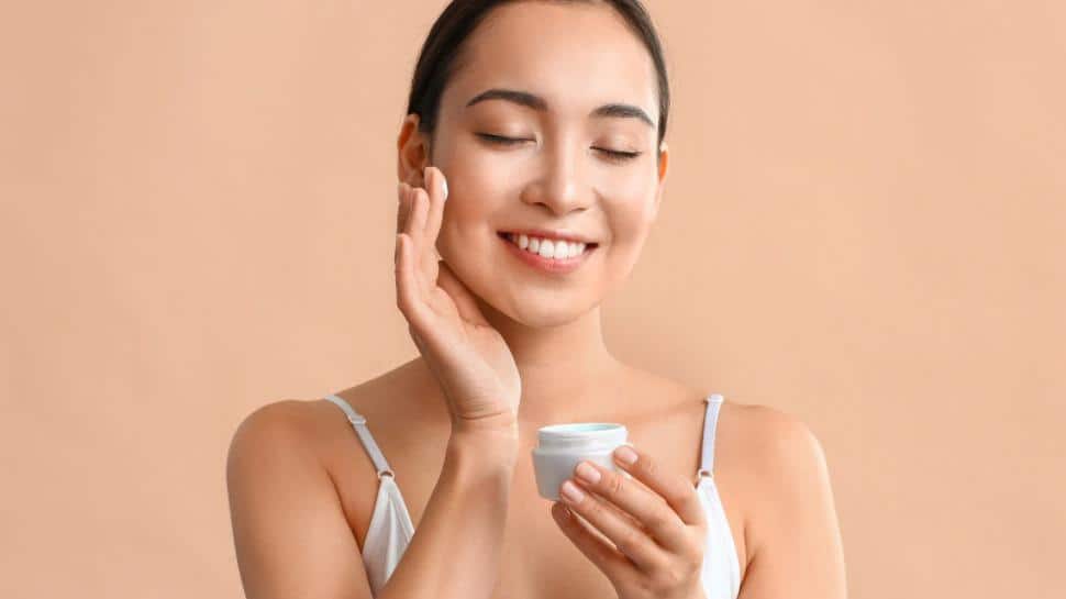 Cooling Relief: Top Gel Face Creams Under ₹500 for Glowing Skin Cooling Relief: Top Gel Face Creams Under ₹500 for Glowing Skin
