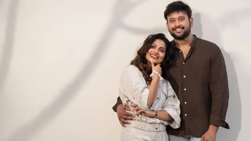 'Punnagai Desam’ Actor Leo Hamsavirdhan Weds Kerala-Based Model Nimisha