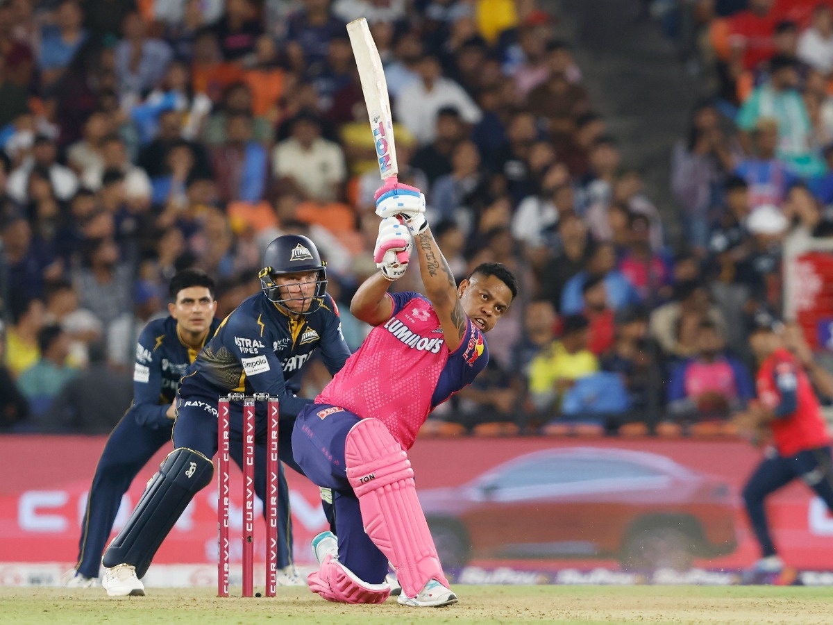 6. RR’s Middle Order Repeatedly Collapsed Under Pressure