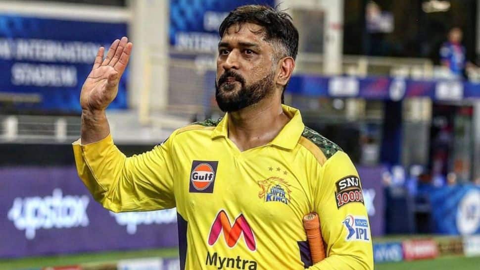Ms Dhoni Fights가 강조 표시됩니다. Srikkanth 충동