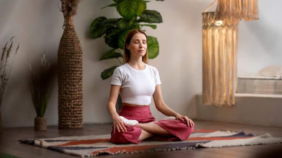 5 Essential Meditation Tips For Beginners To Build Calm And Focused ...