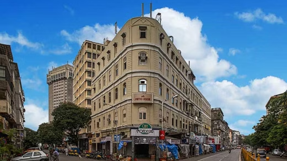 Colaba Causeway