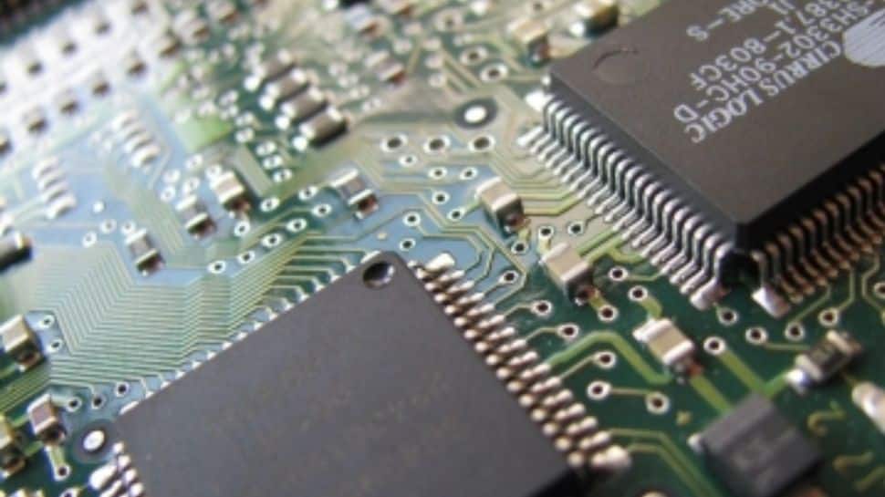 South Korean, Japanese Biz Leaders Agree To Boost Cooperation In AI, Chips