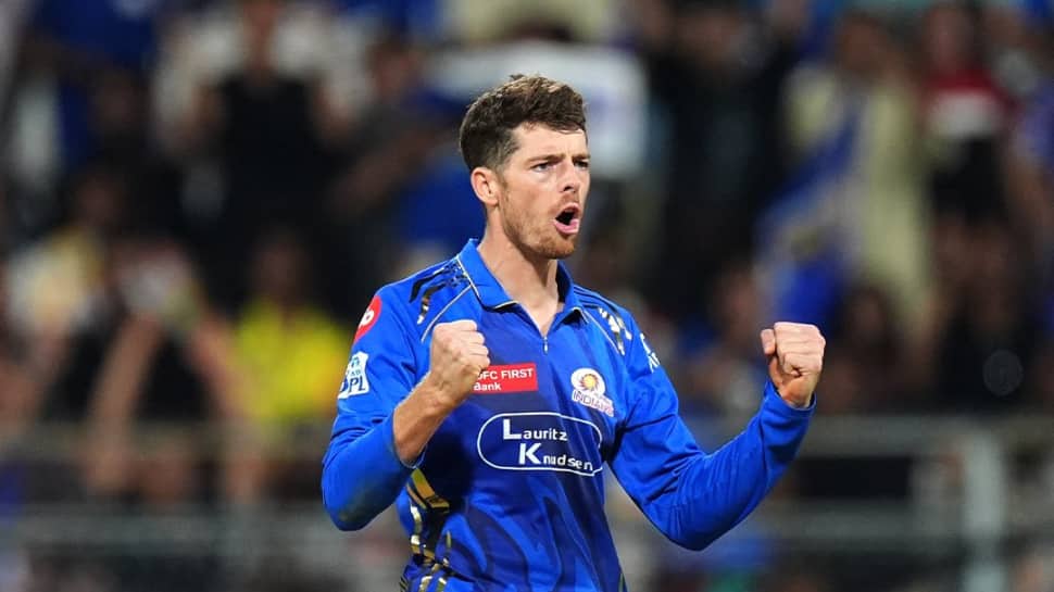 Mitchell Santner (Spin All-Rounder)