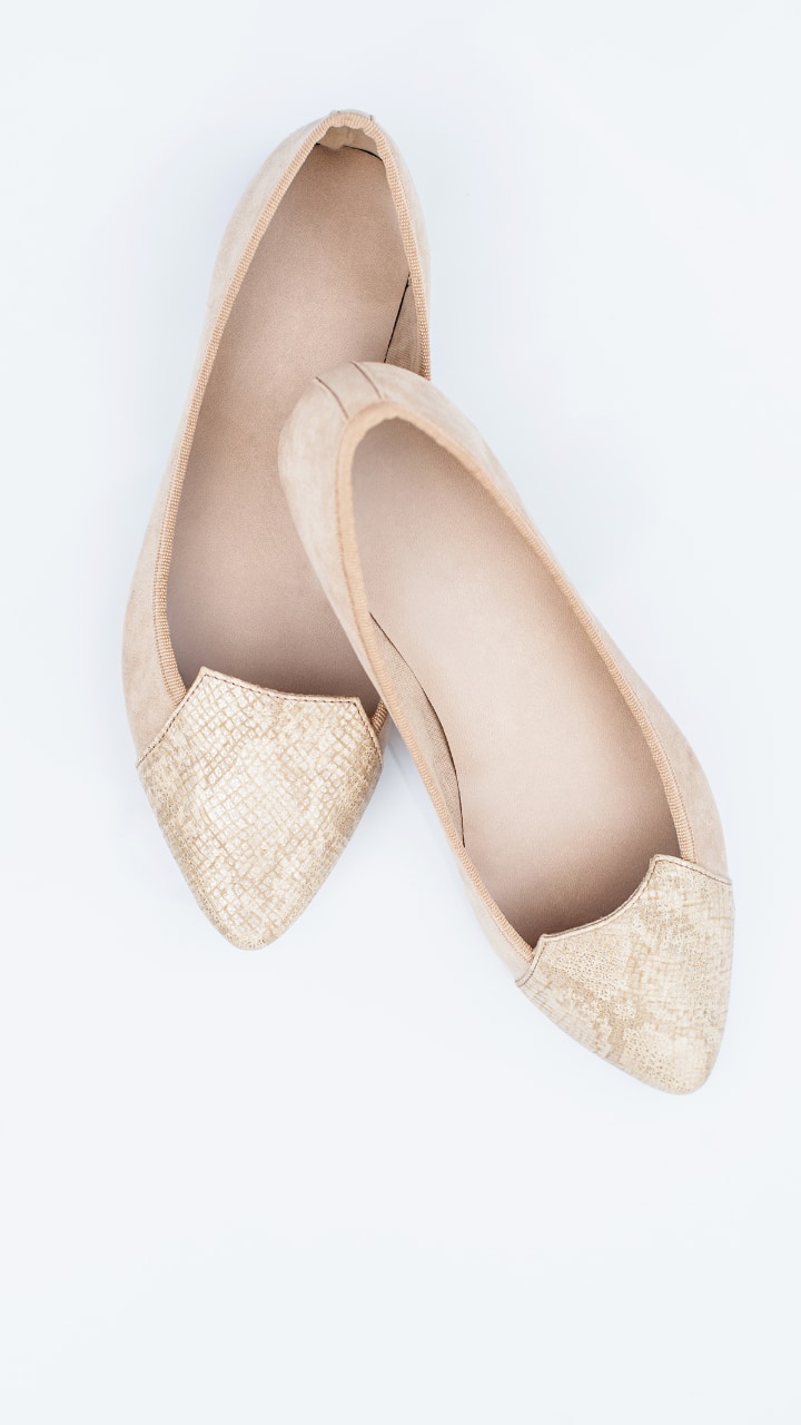 Best Deals on Women’s Flats at Myntra’s End of Reason Sale 2025