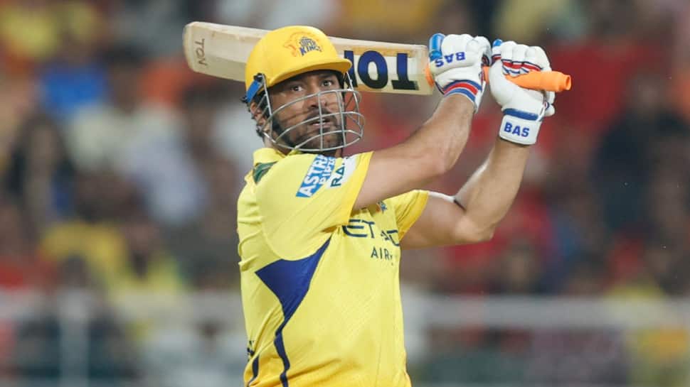 4. MS Dhoni - 264 Sixes