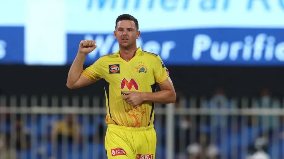 Josh Hazlewood (RCB) Josh Hazlewood (RCB)