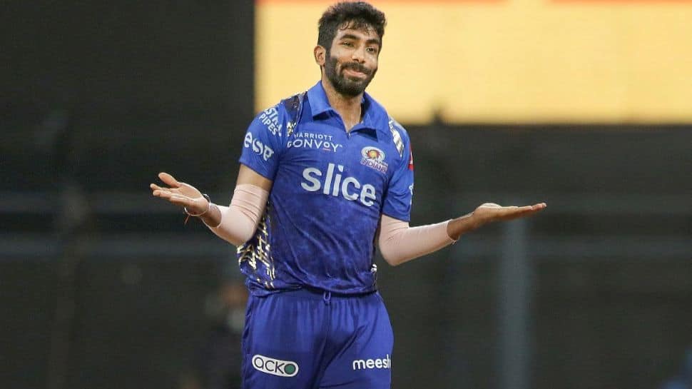 Jasprit Bumrah (MI)