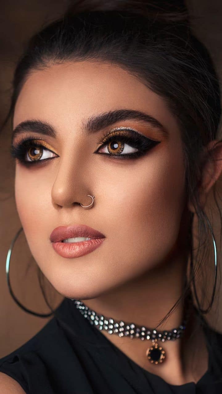 How To Make Your Eyes Look Bigger And Awake With Bold Eye Makeup