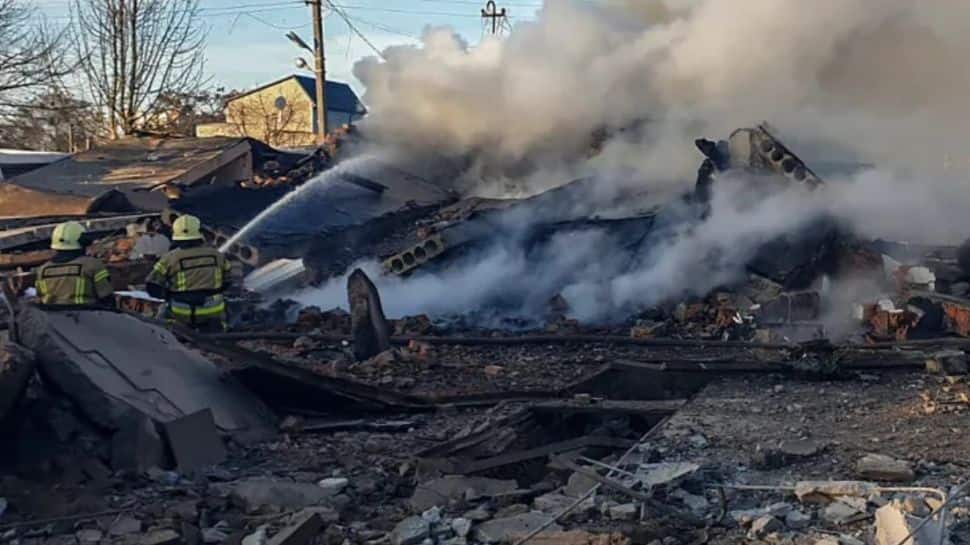 Ukraine Blows Up Russia’s Rs 700 Cr Warbird; Zelensky Sends Su-35 To Hell