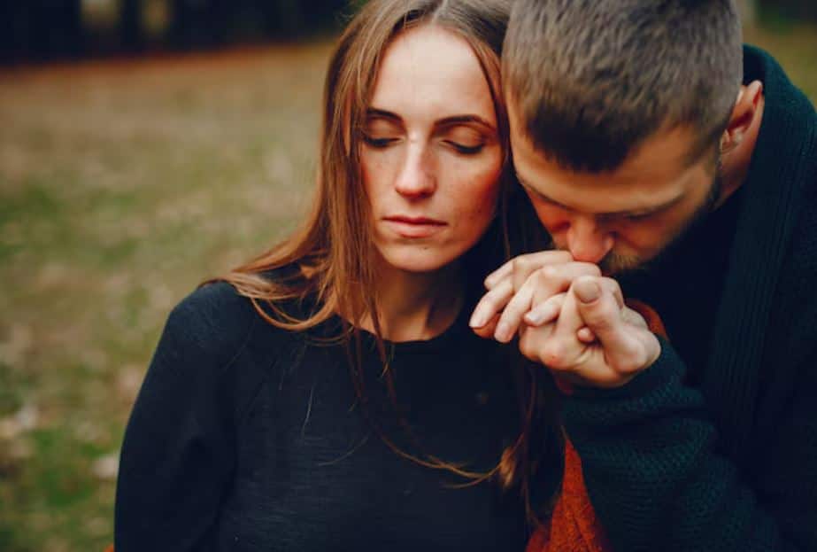 loving without expectations, signs you love your partner, real love guide