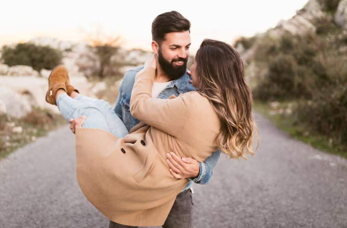 Emotional intimacy, signs of deep connection, healthy relationship habits,