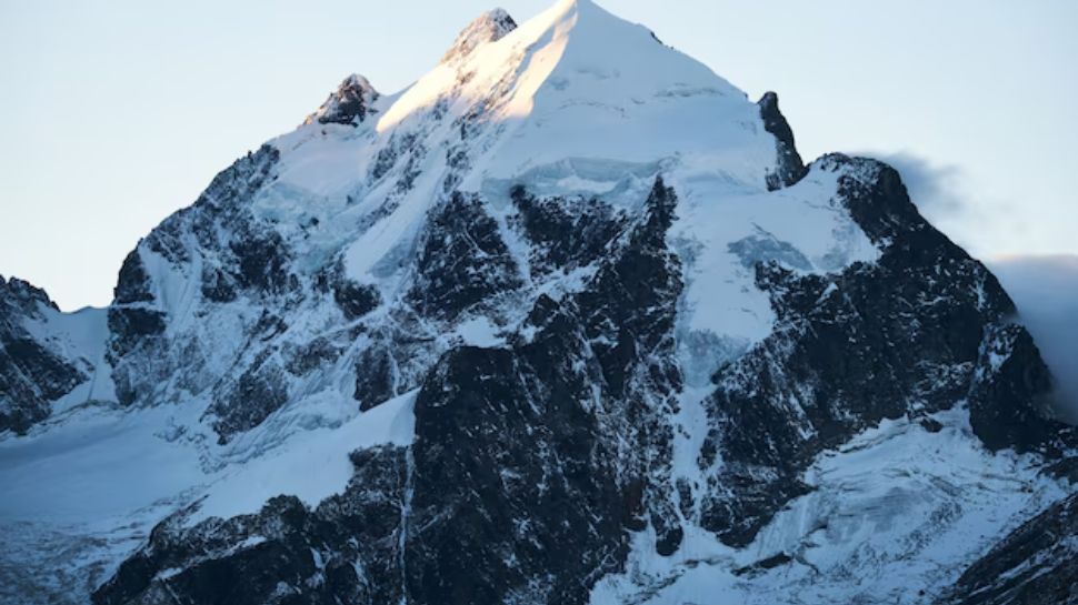 K2 (8,611 m / 28,251 ft) – Pakistan/China