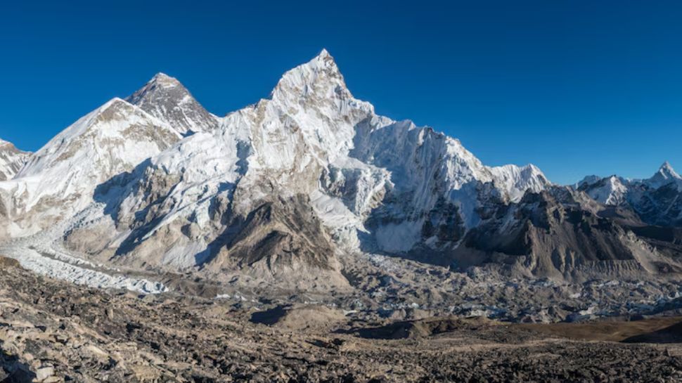 Mount Everest (8,848.86 m / 29,031.7 ft) – Nepal/China