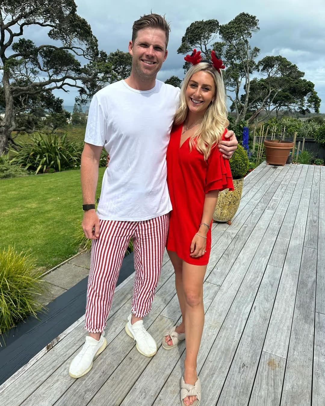 प्रीति जिंटा भी इनके आगे फीकी चाय जैसी, पंजाब किंग्स के इन 4 खिलाड़ियों की पत्नियां हैं खूबसूरती की असली मिसाल 3 Happy Birthday Lockie Ferguson: All About New Zealand Fast Bowler's Love Story With Wife Emma Komocki - In Pics | News | Zee News