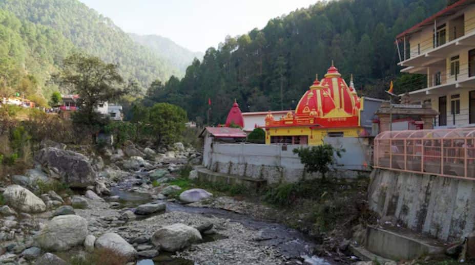 Neem Karoli Baba, Kainchi Dham, Neem Karoli Baba temples, Kainchi Dham travel guide, Neem Karoli Bab