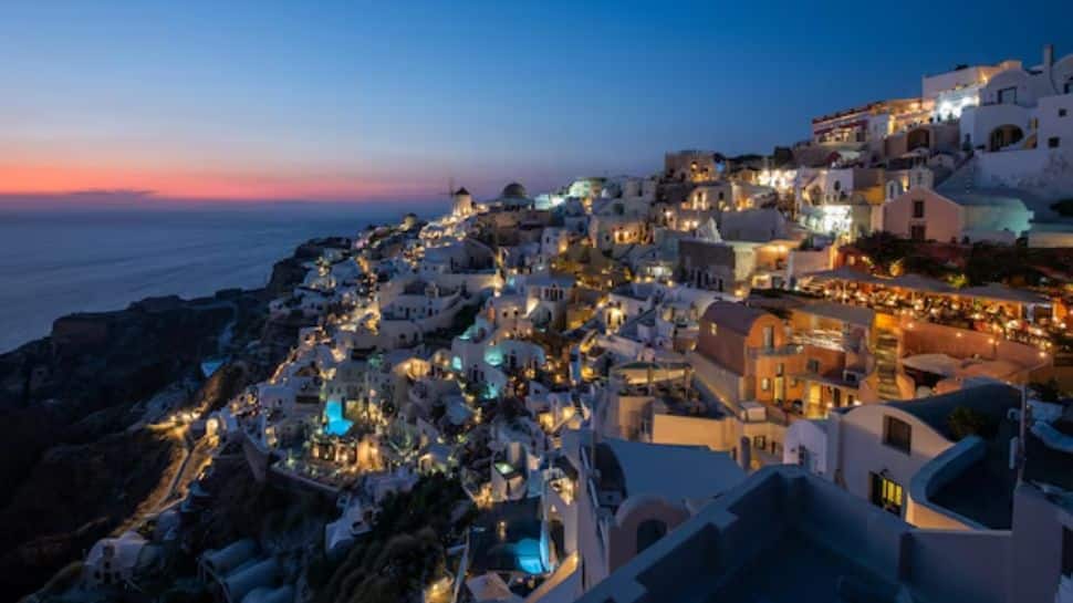 Oia, Santorini, Greece