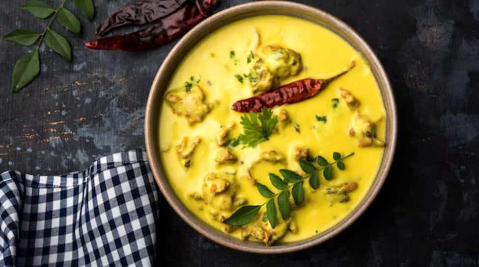 3. Kadhi Pakora