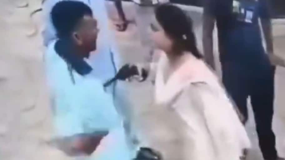 Lady Don Wreaks Havoc In Uttar Pradesh; Threatens CNG Pump Staff With ...