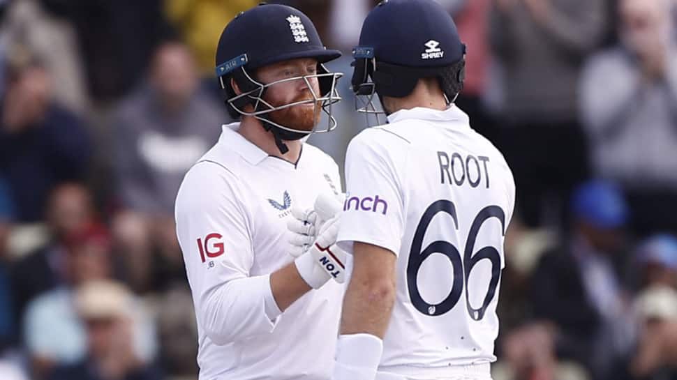 259 Runs – Alastair Cook & Joe Root