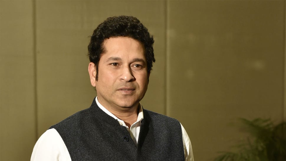 सचिन तेंदुलकर प्रशंसकों के साथ बातचीत करने के लिए “इस” विश्व प्रसिद्धि के सामाजिक नेटवर्क के ब्रांड के लिए एक राजदूत बन जाते हैं