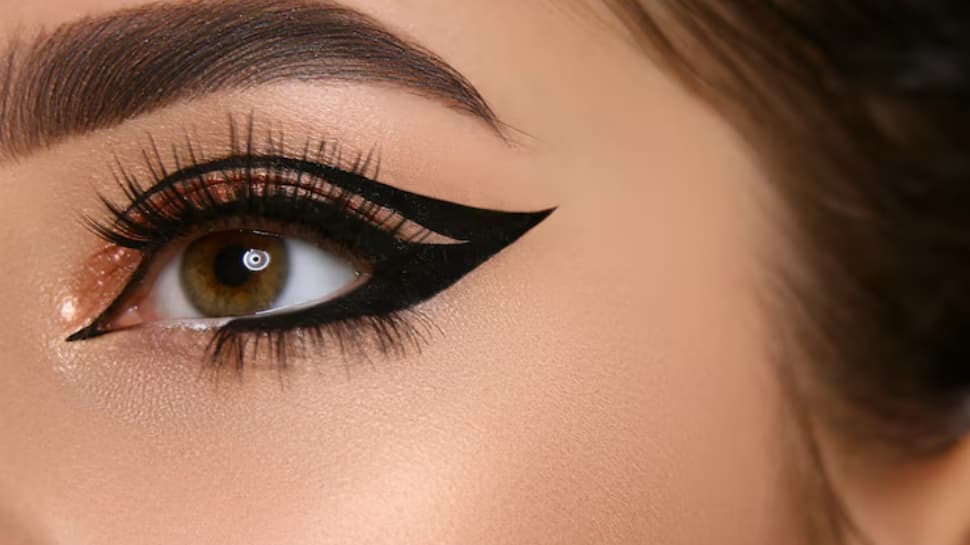 4 Best Eyeliners Under ₹500 That Define, Stay, and Slay 4 Best Eyeliners Under ₹500 That Define, Stay, and Slay