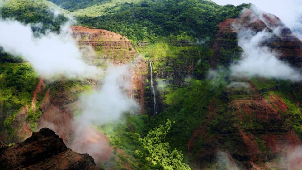 Mahabaleshwar, Maharashtra – The Strawberry Hill in Rain