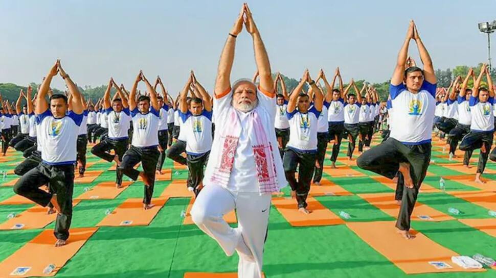 International Yoga Day 2025, yoga for fatty liver, yoga for obesity, best yoga poses to lose weight,