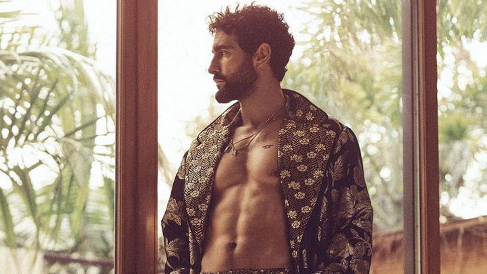 Noah Mills
