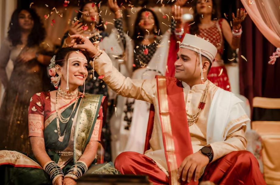 marriage lines on hand meaning, palmistry love prediction, how to read marriage lines