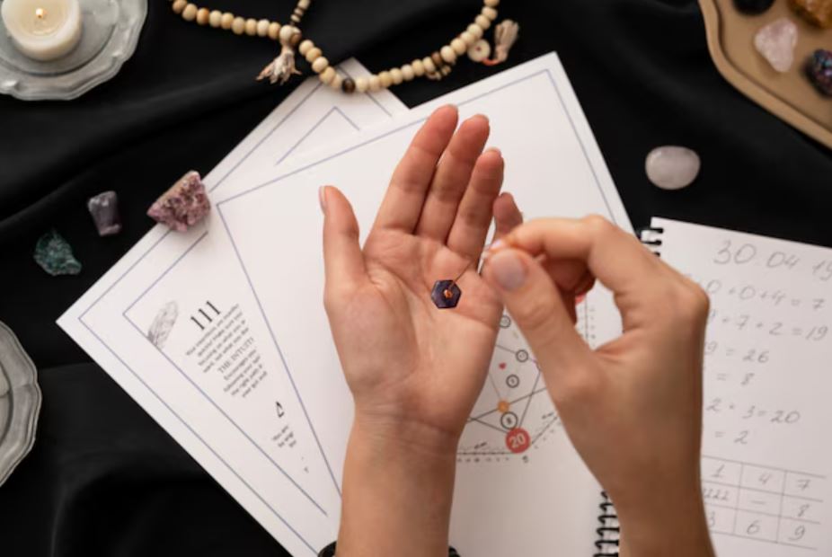 marriage lines palmistry, Horoscope, palm reading love life, do marriage lines predict marriage