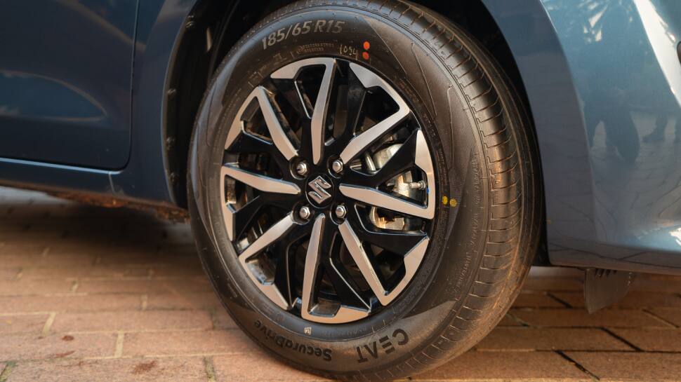 Lower the Car and Lock the Wheel Lower the Car and Lock the Wheel