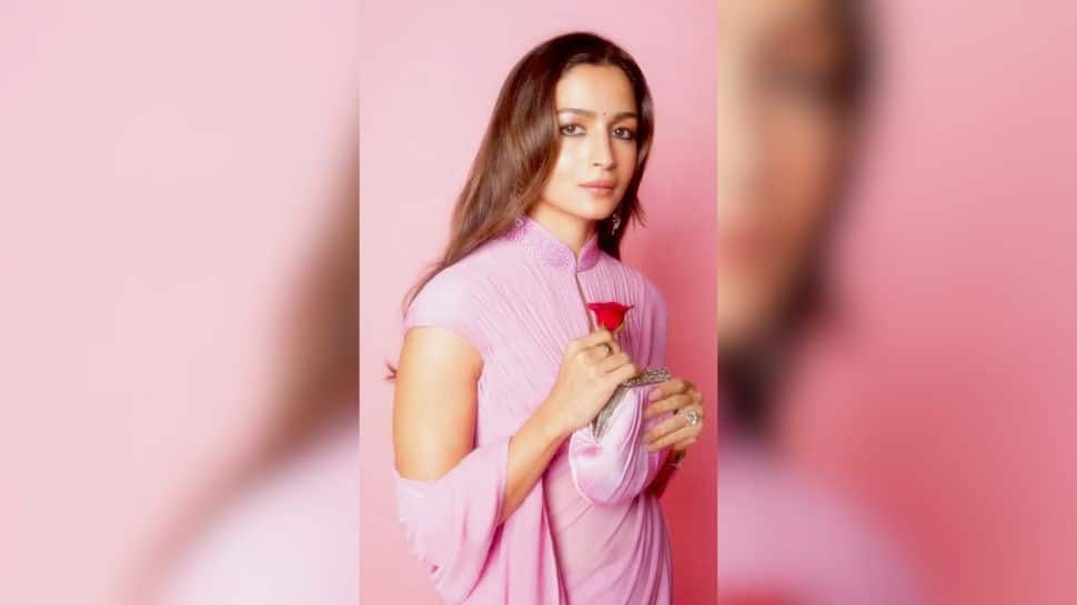 'There Never Was, Is Or Will Ever Be Another Like You', Says Alia Bhatt To Rekha
