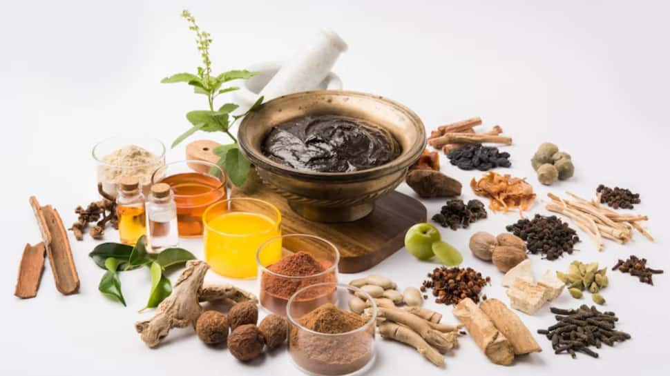 From Cuts To Colds: 8 Ayurvedic Remedies That Offer Instant Relief In Common Emergencies