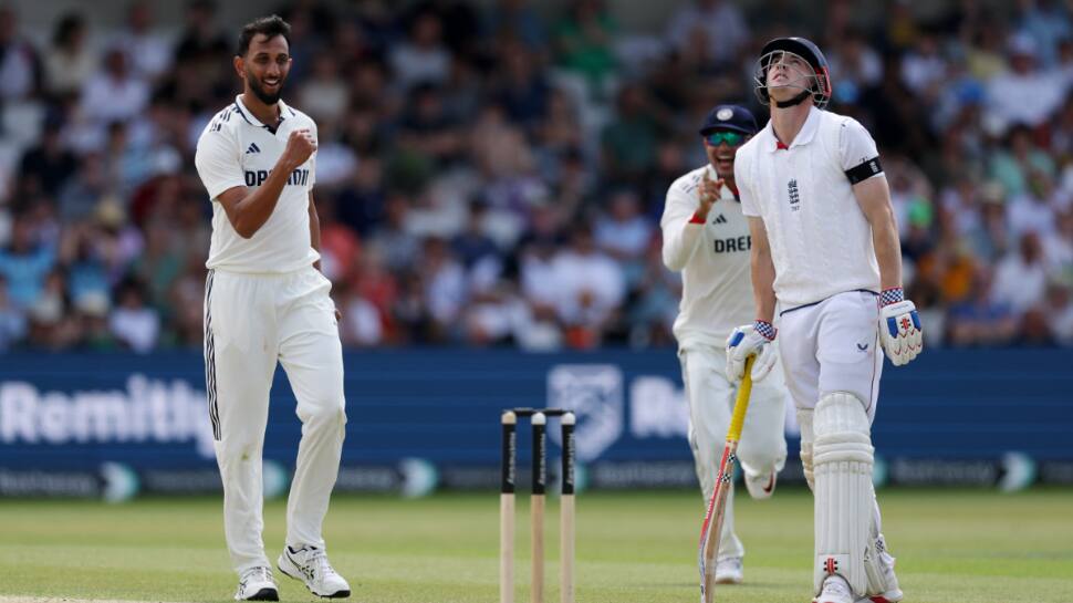 मुझे लगता है कि के लिए कुल जिम्मेदारी है …: प्रासिदाह कृष्ण लीड्स टेस्ट में एक महंगे भ्रमण के बाद एक ईमानदार प्रवेश करता है