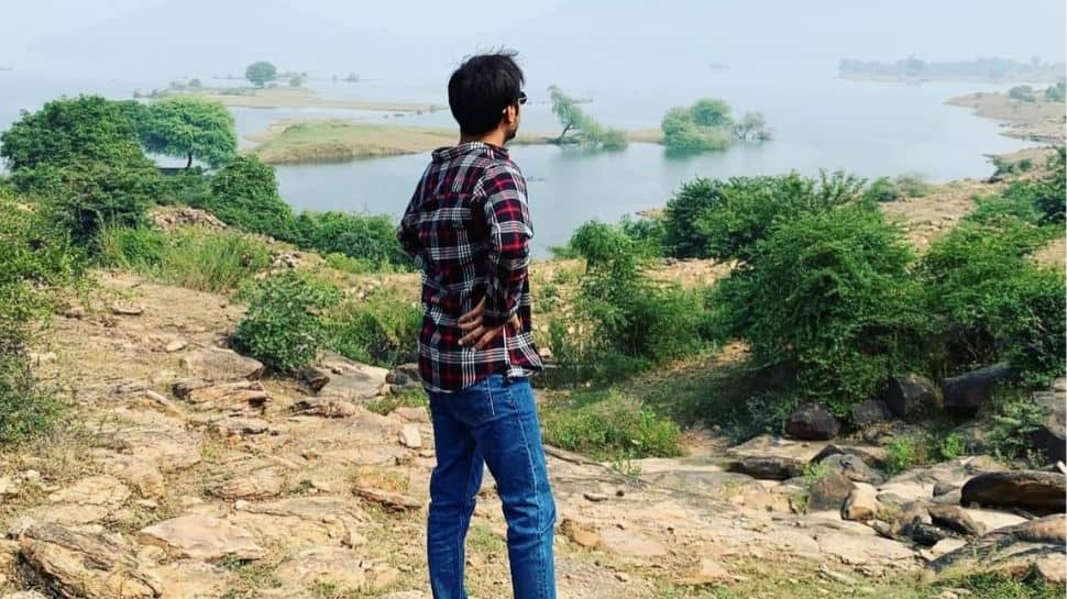Ditched Engineering For Acting: Meet The Panchayat Star Who Was An IIT ...