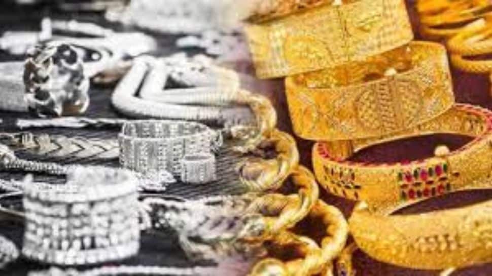 Gold, Silver Prices Fall Sharply This Week; Global Trends, Geopolitical Easing Behind Dip Gold, Silver Prices Fall Sharply This Week; Global Trends, Geopolitical Easing Behind Dip