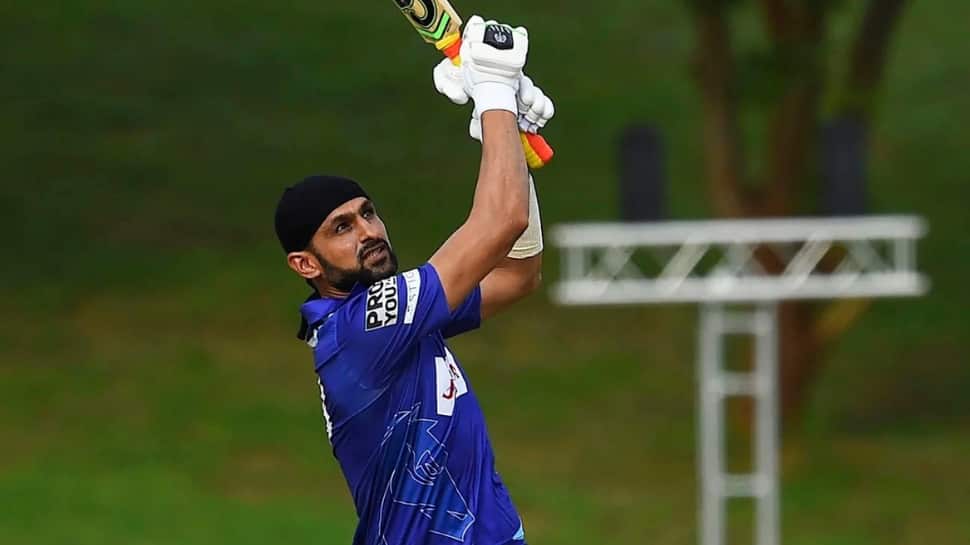 Shoaib Malik – 13,571 Runs