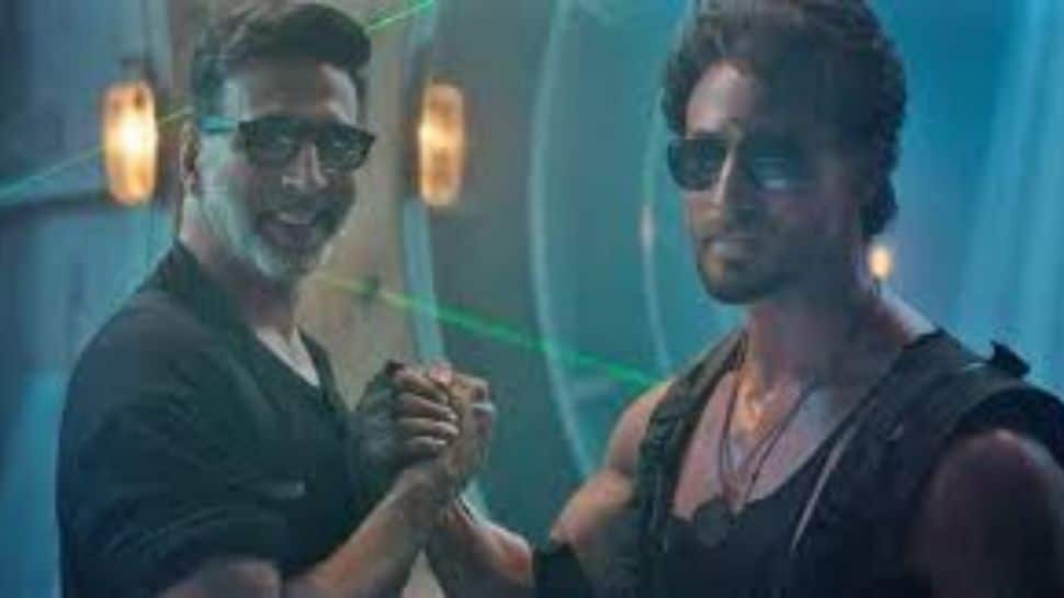 Akshay Kumar Cheers Up For His ‘Brother’ Tiger Shroff