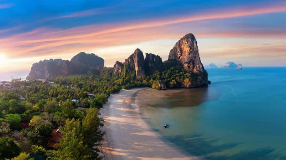 Railay Beach, Krabi – Thailand’s Hidden Gem