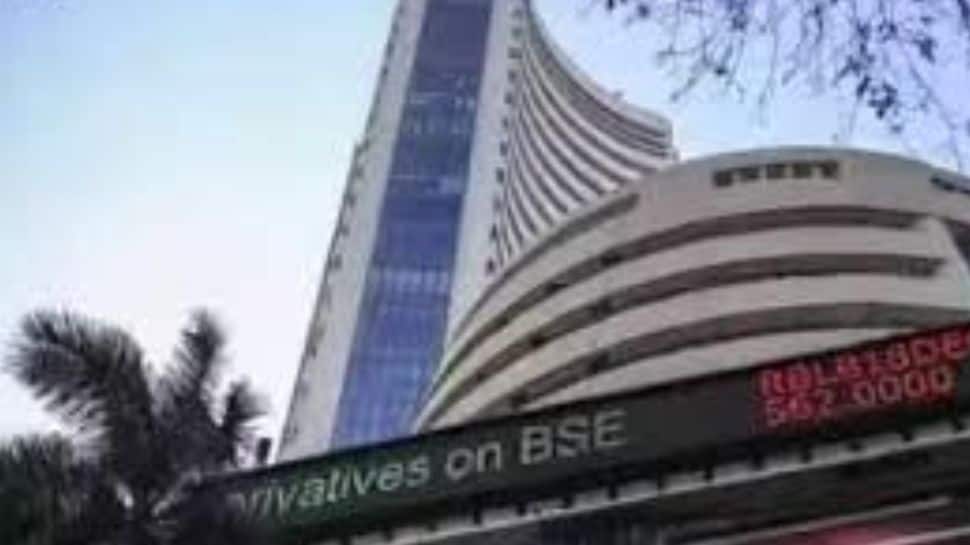 Dalal Avenue This Week: From U.S Tariff Deadline To Q1 Earnings, Right here Are Few Components That Will Preserve Buyers Busy This Week Dalal Avenue This Week: From U.S Tariff Deadline To Q1 Earnings, Right here Are Few Components That Will Preserve Buyers Busy This Week