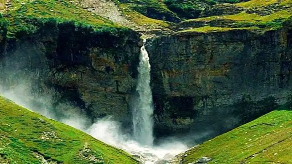 Sissu Waterfall – Majestic Fall in Lahaul Valley