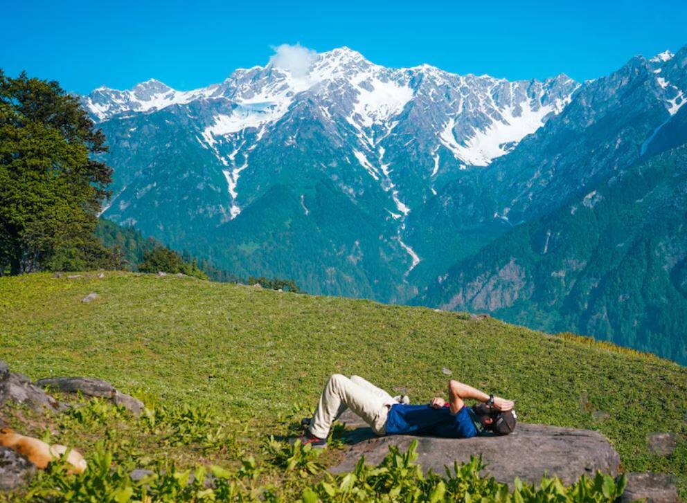 monsoon treks Himachal, peaceful hill retreats India, Himachal Pradesh travel blog, scenic road trip