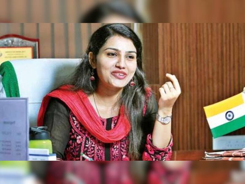 Meet Renu Raj: Daughter Of Bus Conductor Who Struck Gold Twice With ...
