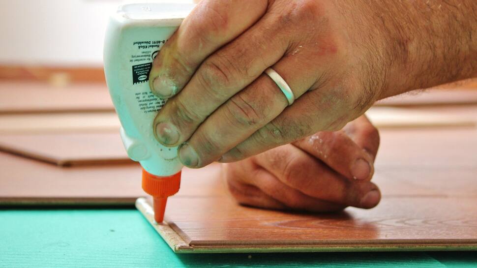 Super Glue