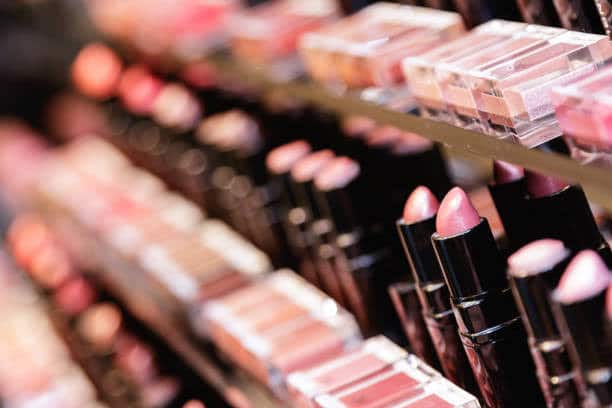 Best Lipsticks for Women: Long-Lasting